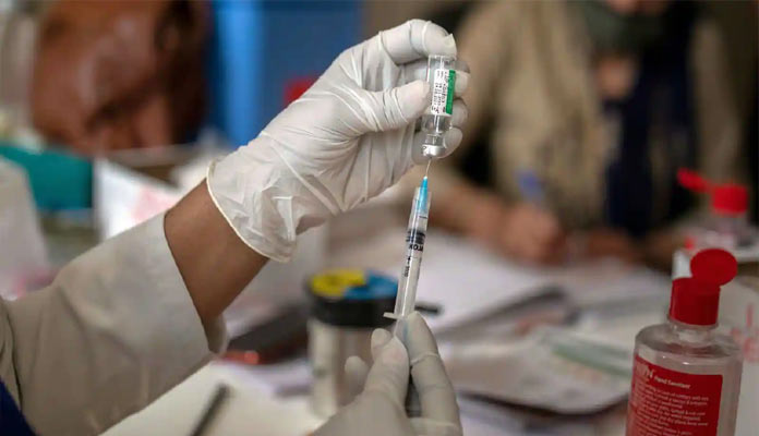 కొత్త ముఖ్యమంత్రిని తమిళ హీరోల విరాళాలు.. ఇప్పుడే ఎందుకు ?