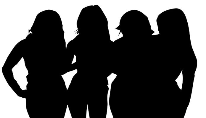 బిజినెస్ లేదు.. హీరోయిన్లకు ఫోన్ కాల్స్ రావట్లేదు