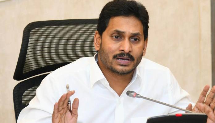 ప్రత్యేక హోదాపై సీఎం జగన్ ప్రకటన వెనుక అసలు కారణమేంటి.?