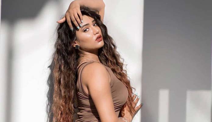 Garima Chaurasia Pics