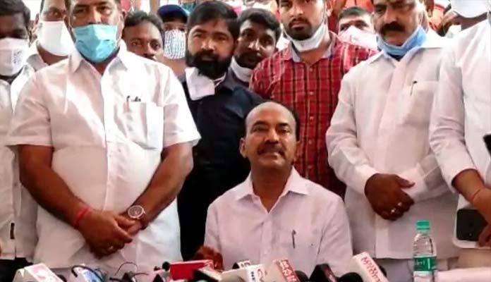 హుజూరాబాద్ బ్యాలెట్ పైట్.. ఎవరి మధ్య.?