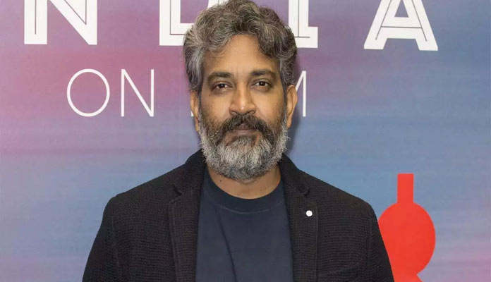 40 రోజుల్లో రాజమౌళి నుండి విడుదల పొందనున్న చరణ్, ఎన్టీఆర్