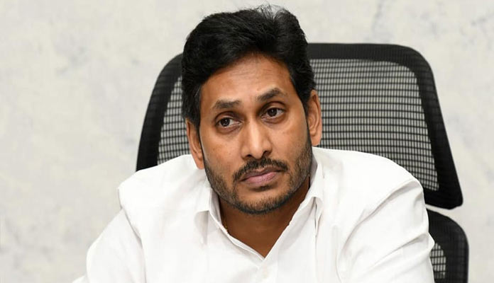 ముఖ్యమంత్రి వైఎస్ జగన్ మాట తూలితే, ఇంత రాద్ధాంతమా.?