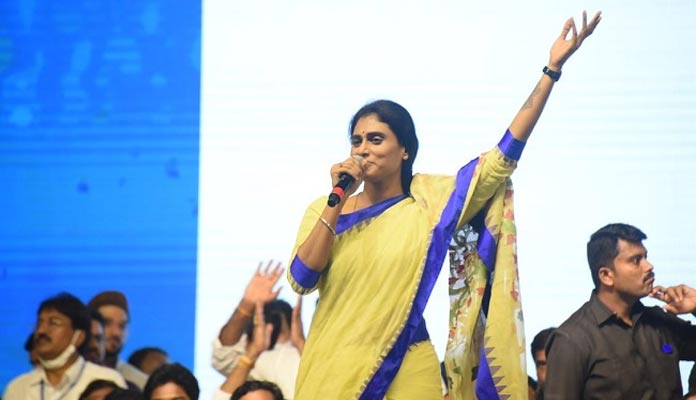 బీజేపీపై షర్మిలకు అంత సాఫ్ట్ కార్నర్ ఎందుకు.?