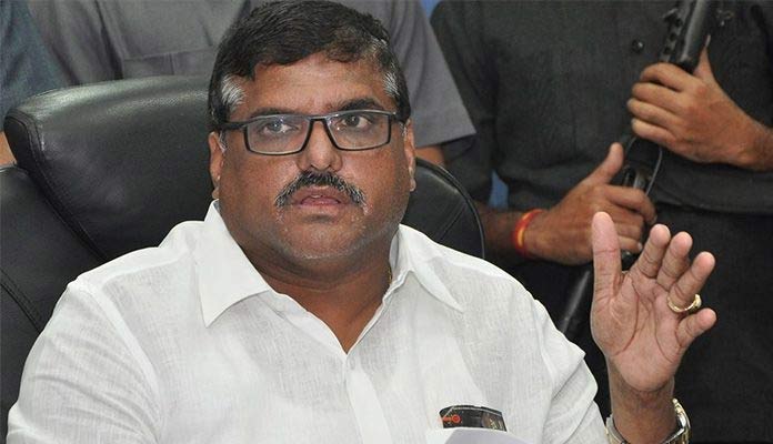 మంత్రి బొత్స వ్యూహాత్మక మౌనం వెనుక ఏముంది.?