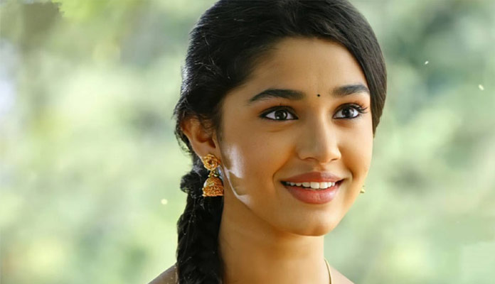 కృతి శెట్టి ఎందుకు తగ్గట్లేదో ఇప్పుడు అర్థమైంది