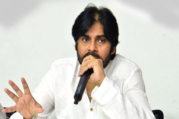 నియోజకవర్గాన్ని మార్చేసే ఆలోచనల్లో జనసేనాని.?