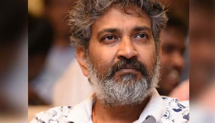 ఢిల్లీ విమానాశ్రయంలో ఆ సీన్ చూసి డిసప్పాయింట్ అయిన రాజామౌళి