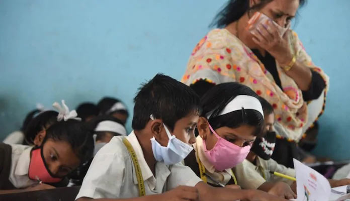 స్కూళ్ళు తెరచుకుంటాయ్.. కానీ, కరోనా మూడో వేవ్ సంగతేంటి.?