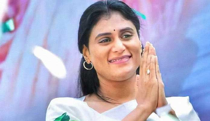 తెలంగాణ రాజకీయాల్లో కాక రేపిన వైఎస్ షర్మిల