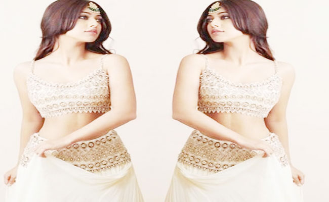 Actress Anu Emmanuel HD Stills