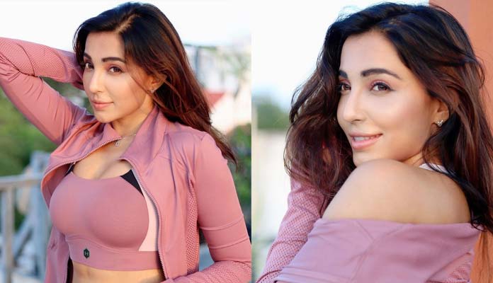 Parvati Nair Hot Pics