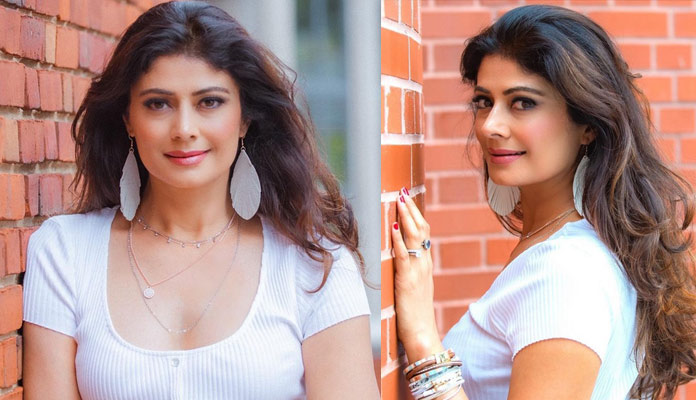 Pooja Batra Shah Insta Pics