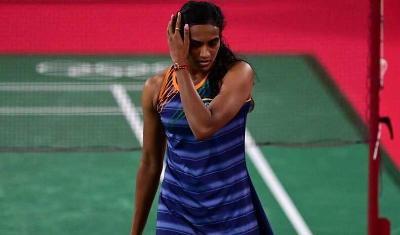 సెమీస్‌ లో ‘సింధు’ ఓటమి… ఇక ఆశలన్నీ కాంస్యంపైనే !