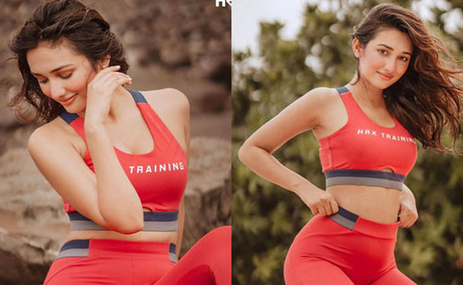 Actress Akanksha sharma Inata Photos