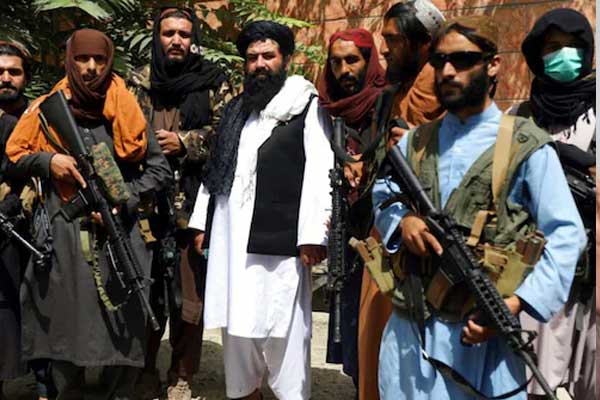 తాలిబన్ టెర్రరిస్టుల చేతికి అమెరికా ఆయుధాలు.. తప్పెవరిది.?