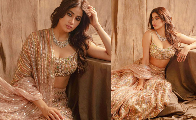 Actress Janhvi Kapoor Latest Photoshoot