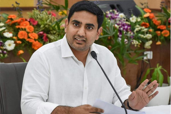 దరిద్ర పాదం ఎఫెక్ట్: నారా లోకేష్‌కిది తగునా.?