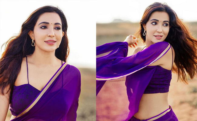 Parvati Nair is Awesome Pics In Blue Dress