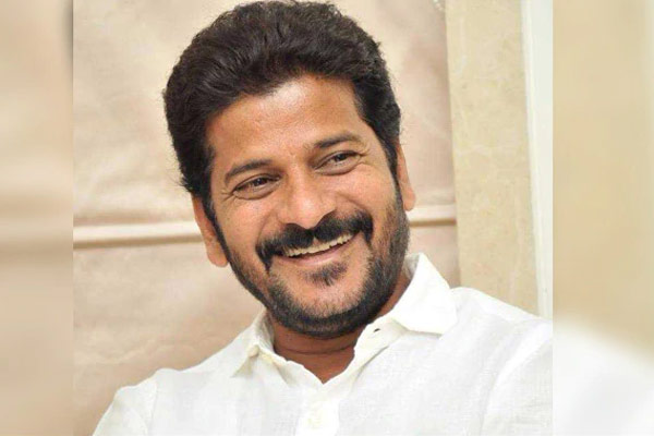 రేవంత్ రెడ్డి వ్యూహానికి చిక్కిన గులాబీ నేతలు.?