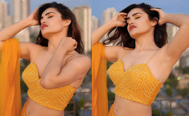 Sakshi Dwivedi  Adorable Pics