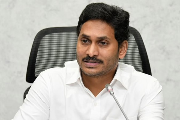 వైఎస్ జగన్ మంత్రి వర్గ పునర్ వ్యవస్థీకరణ.. అంతా కన్ఫ్యూజనే.!