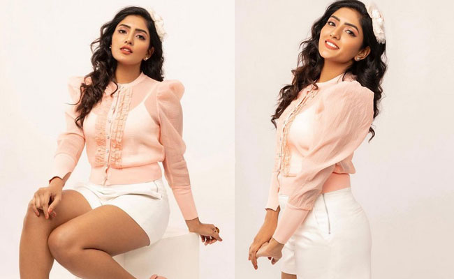 Actress Eesha Rebba Latest Pics