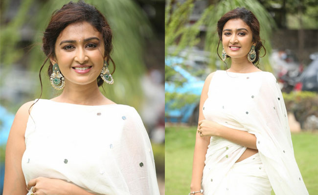 Farnaz Shetty Stills