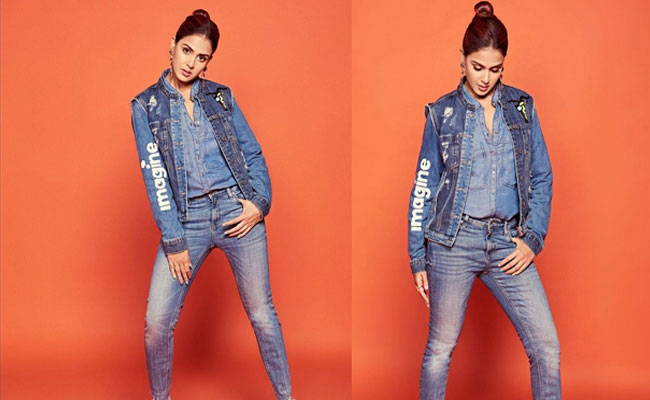 Actress Genelia Latest Photoshoot