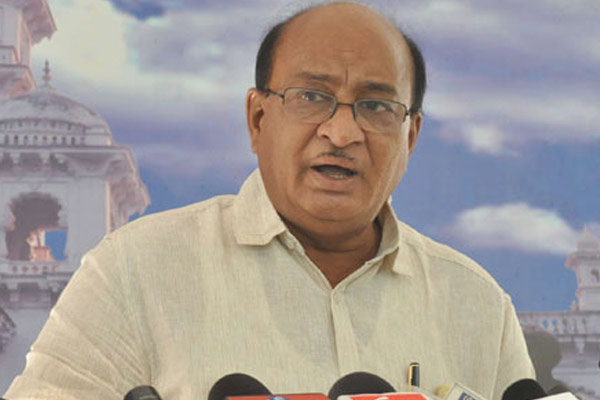 టీడీపీకి సూపర్ షాక్: సీనియర్ నేత వికెట్ డౌన్.?