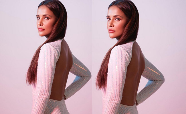 Aisha Sharma Hottest Photoshoot