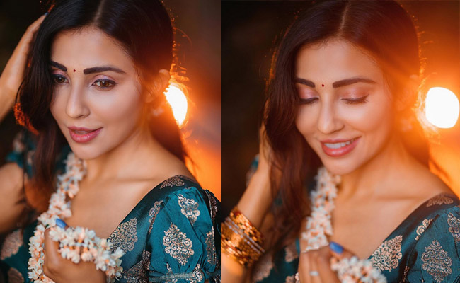 Parvati Nair Adorable Looks in her New Pics