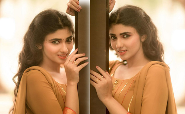 Actress Pragya Nagra Latest Pics