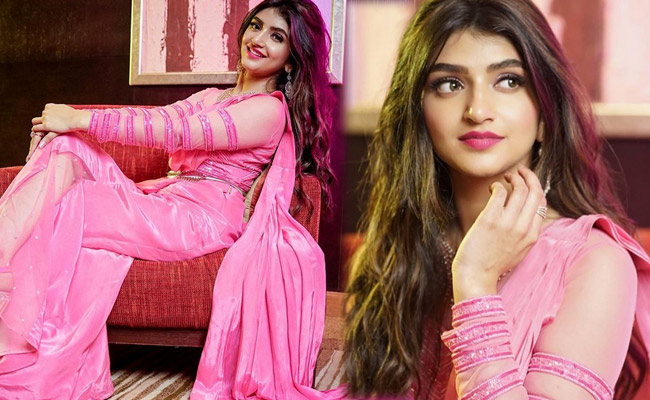 Sreeleela Latest Pics in Saress