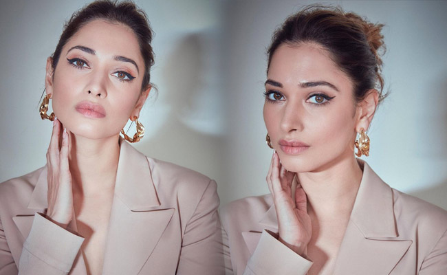 Tamannaah Latest Sizziling Clix