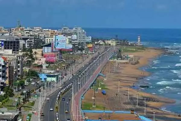 దసరా దగ్గరకొస్తోంది.. ఎగ్జిక్యూటివ్ క్యాపిటల్ ఏమవుతుంది.?