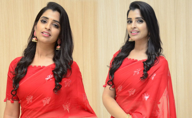 Shyamala Red Saree Pics