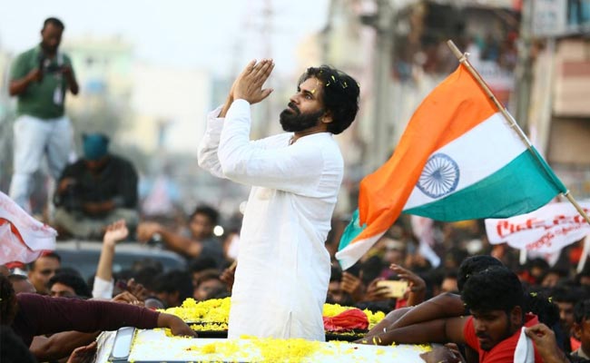 ఏపీ రోడ్లపై ‘గుంతల’ రాజకీయం.. ఎవరు రైట్.? ఎవరు రాంగ్.?