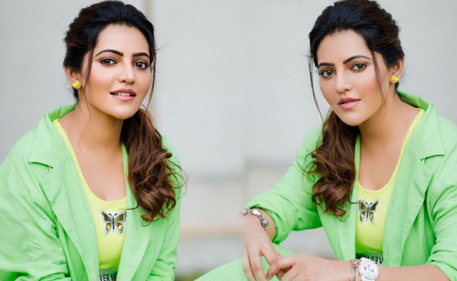 Athulyaa Ravi Awesome Pics