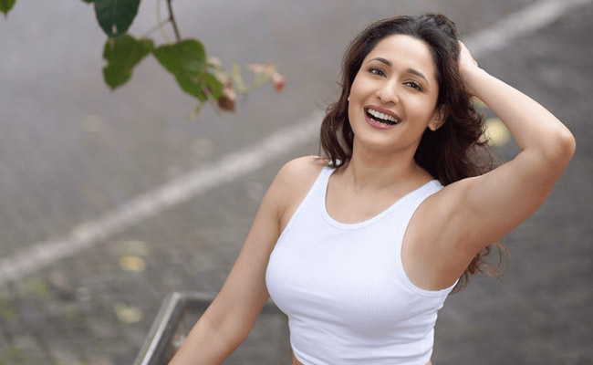 బాలయ్య హీరోయిన్‌కి బంపర్ ఛాన్స్