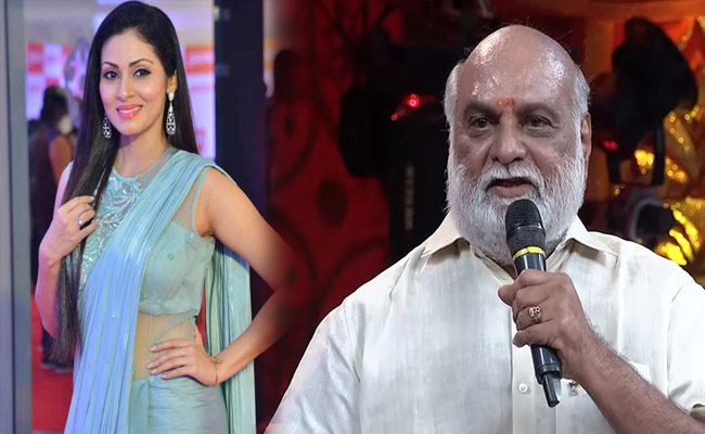 సదా మీద కన్నేసిన దర్శకేంద్రుడు..