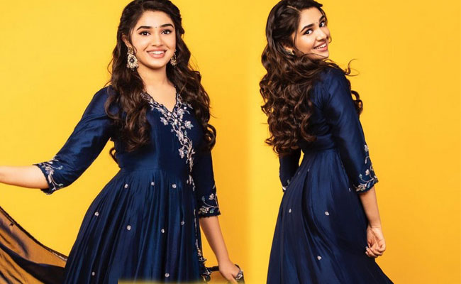 Krithi Shetty HD Stills