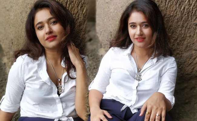 Poonam Bajwa Hottest Stills