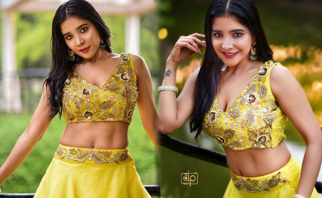 Sakshi Agarwal HD Wallpapers