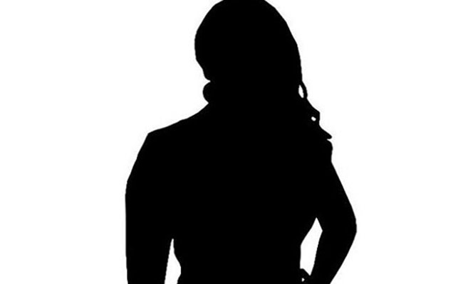 ఎవరా హీరోయిన్.? ఎందుకంతలా నిర్మాతని ఏడిపిస్తోంది.?