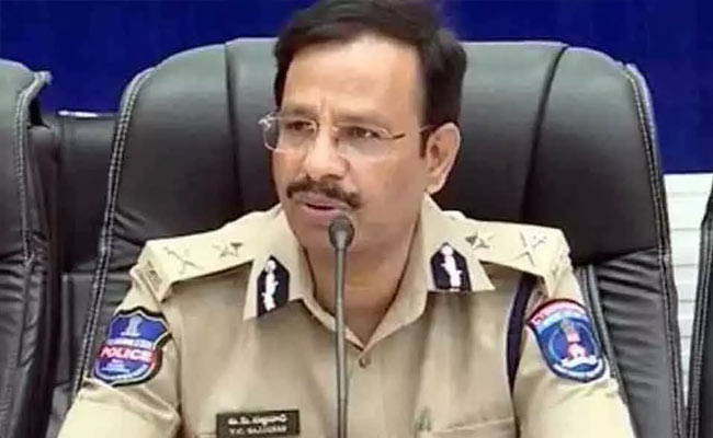 అరెరె.! ఎన్‌కౌంటర్ స్పెషలిస్ట్ అంటే ఏంటో తెలీదట.!