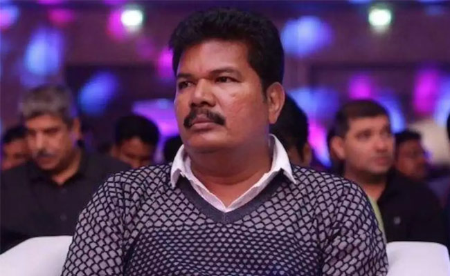 శంకర్ భారీ సినిమాలు ఆగిపోతాయా? క్లారిటీ మీకోసం.!