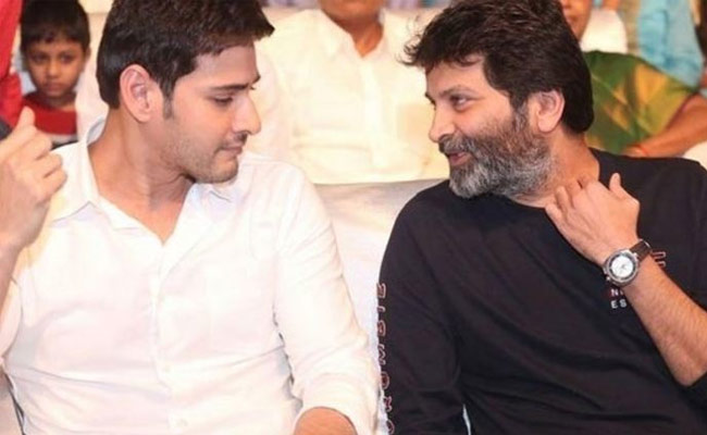 Mahesh Babu: మహేష్ బాబు త్రివిక్రమ్ శ్రీనివాస్ సినిమా నుంచి భారీ అప్డేట్… మహేష్ తో పోటీ పడనున్న బాలీవుడ్ స్టార్?