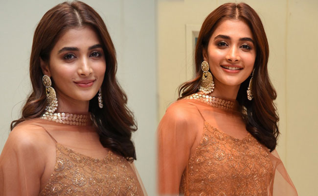 Pooja Hegde New Stills