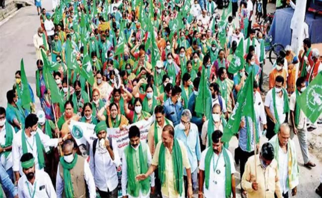 ఒక్కరు చేస్తే పాదయాత్ర.. మరి, వందల మంది చేస్తేనో.!